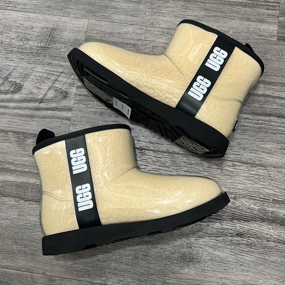 New UGG Kid’s Classic Clear Mini II Boots - Picture 6 of 11